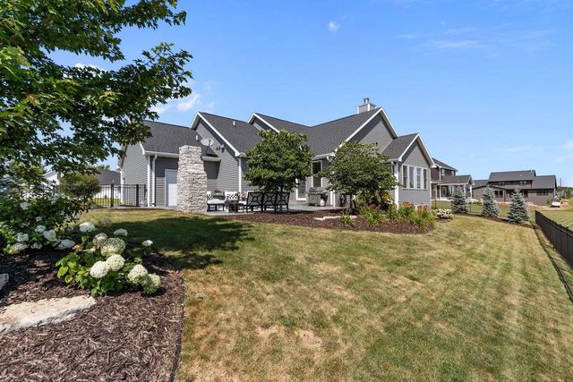 3001 W OLD OAK DRIVE, Appleton, WI 54913