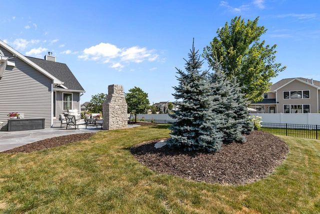 3001 W OLD OAK DRIVE, Appleton, WI 54913