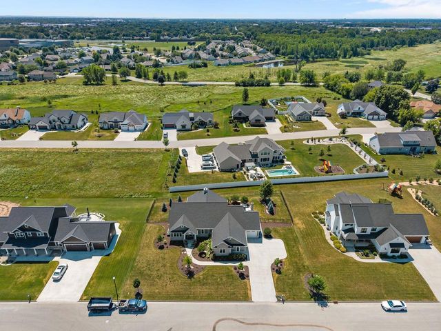 3001 W OLD OAK DRIVE, Appleton, WI 54913