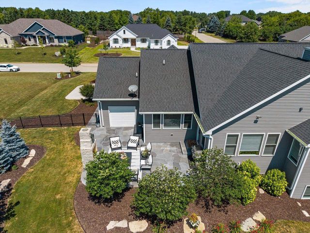 3001 W OLD OAK DRIVE, Appleton, WI 54913