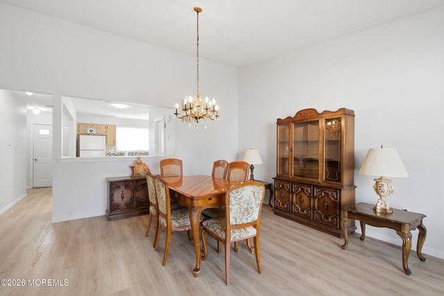39 Datchet Close, Freehold, NJ 07728