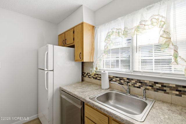 39 Datchet Close, Freehold, NJ 07728