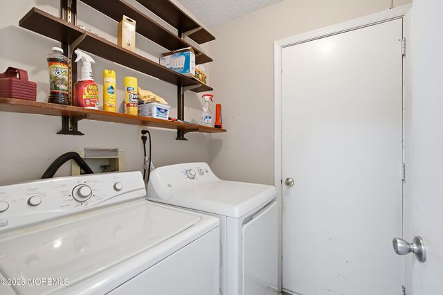 39 Datchet Close, Freehold, NJ 07728