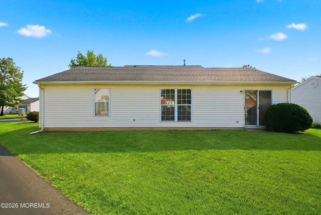 39 Datchet Close, Freehold, NJ 07728