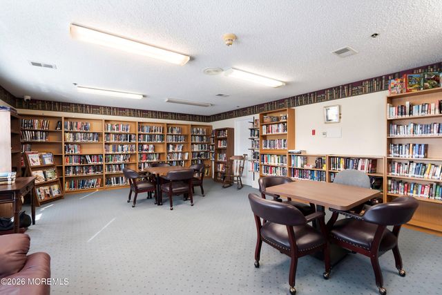 39 Datchet Close, Freehold, NJ 07728