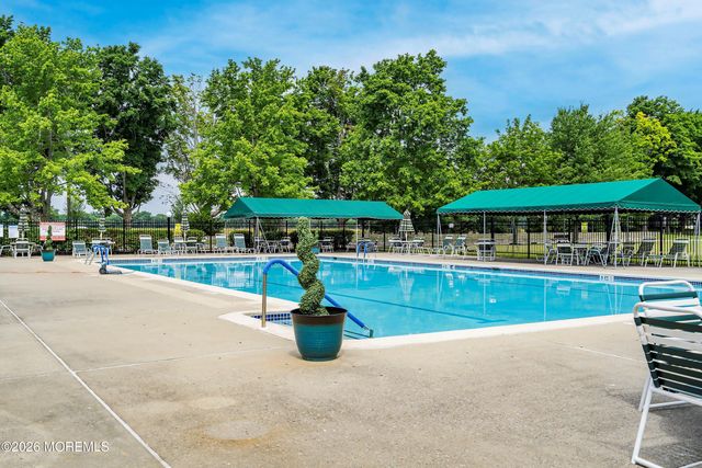 39 Datchet Close, Freehold, NJ 07728