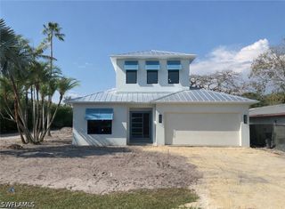 1009 29th AVE N, Naples, FL 34103