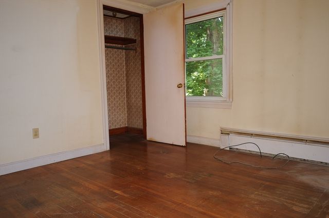 28 Pleasant St, Hanson, MA 02341