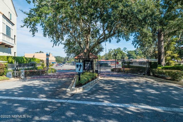 1363 HERITAGE MANOR Drive, Jacksonville, FL 32207