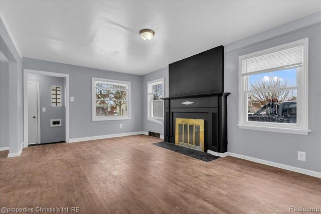 10300 Orangelawn Street, Detroit, MI 48204