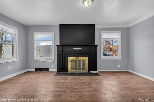 10300 Orangelawn Street, Detroit, MI 48204