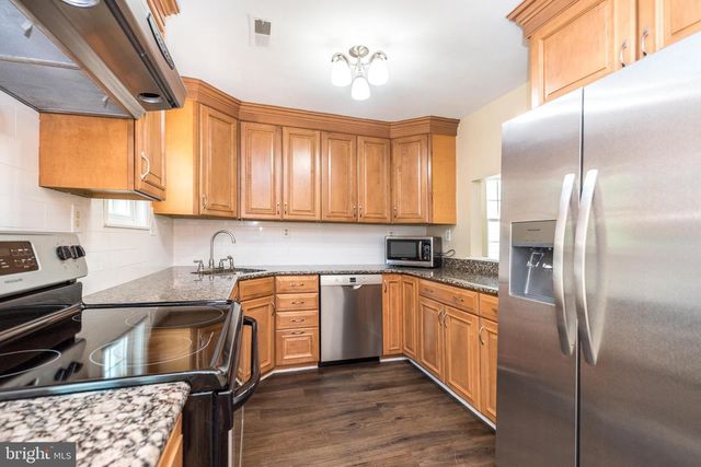 40 PEARL DR, Doylestown, PA 18901