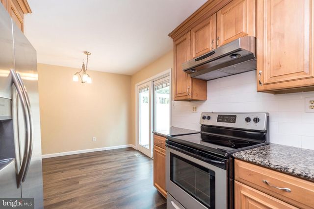 40 PEARL DR, Doylestown, PA 18901