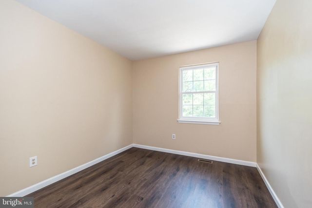 40 PEARL DR, Doylestown, PA 18901
