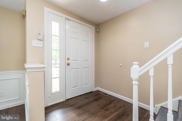 40 PEARL DR, Doylestown, PA 18901
