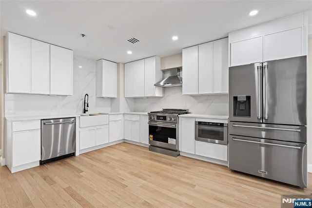 306 Grand Street 2, Jersey City, NJ 07302