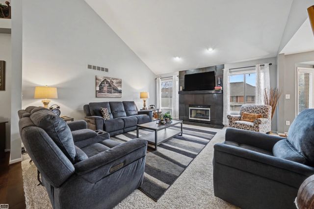 50492 Alden Drive, Macomb Twp, MI 48044