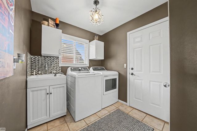 50492 Alden Drive, Macomb Twp, MI 48044