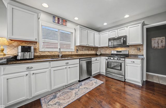 50492 Alden Drive, Macomb Twp, MI 48044