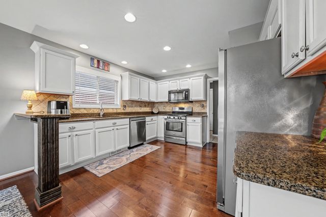 50492 Alden Drive, Macomb Twp, MI 48044