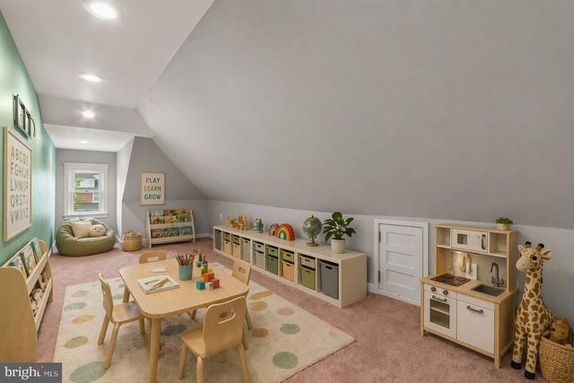 2028 WASHINGTON BLVD, Easton, PA 18042