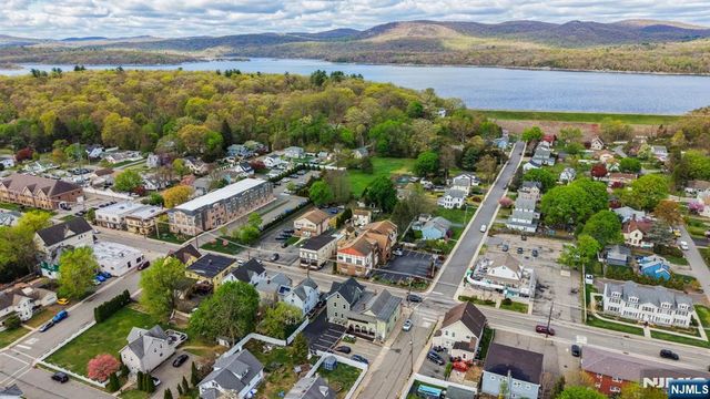 532 Ringwood Avenue B, Wanaque, NJ 07465
