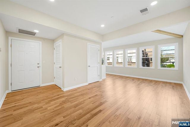532 Ringwood Avenue B, Wanaque, NJ 07465