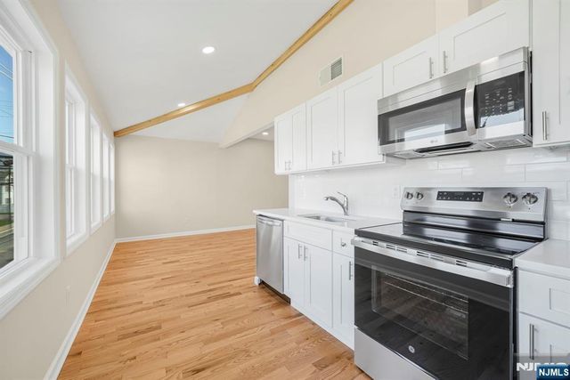 532 Ringwood Avenue B, Wanaque, NJ 07465