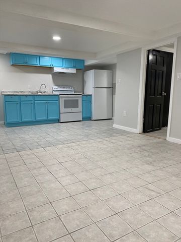 41 Winthrop Pkwy B, Revere, MA 02151