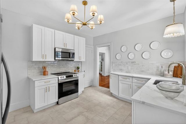 7602 DARTMOUTH AVENUE N, St Petersburg, FL 33710