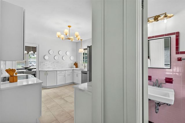 7602 DARTMOUTH AVENUE N, St Petersburg, FL 33710