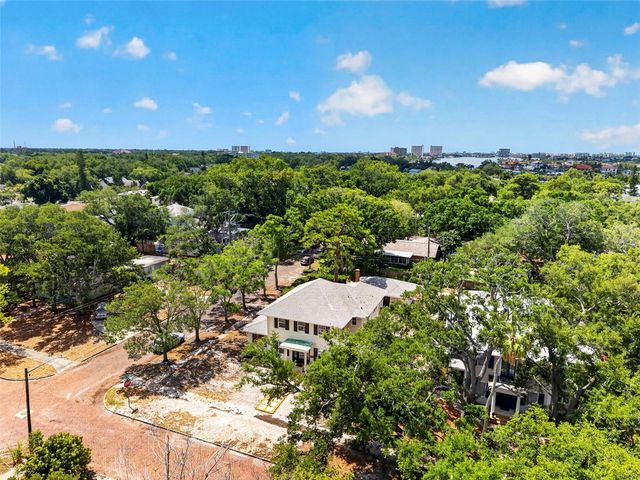 7602 DARTMOUTH AVENUE N, St Petersburg, FL 33710