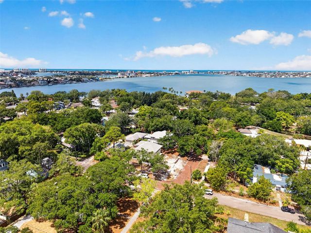 7602 DARTMOUTH AVENUE N, St Petersburg, FL 33710