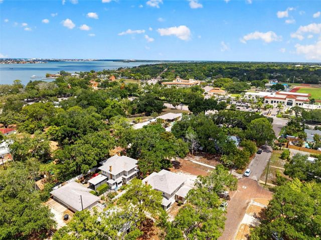 7602 DARTMOUTH AVENUE N, St Petersburg, FL 33710