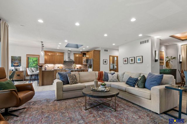 6730 Wildrye Road, Lincoln, NE 68521