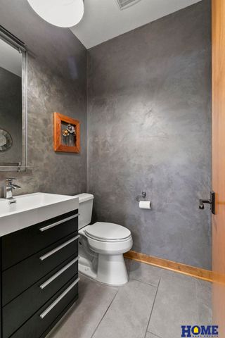 6730 Wildrye Road, Lincoln, NE 68521
