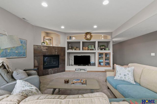 6730 Wildrye Road, Lincoln, NE 68521