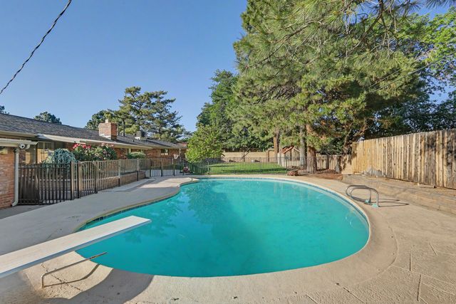 3012 Vermont Street NE, Albuquerque, NM 87110