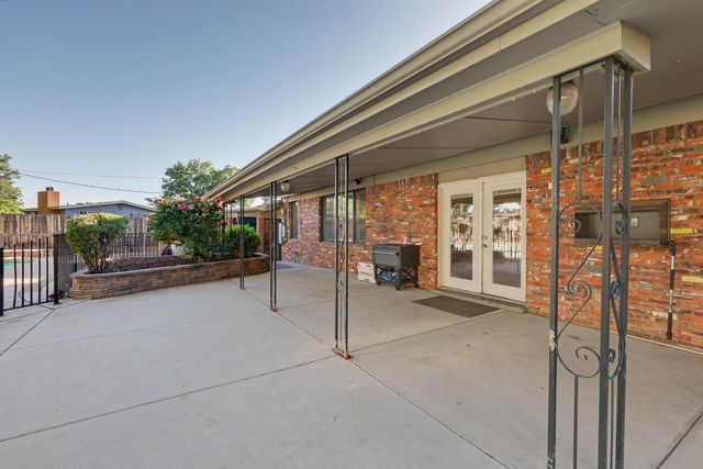 3012 Vermont Street NE, Albuquerque, NM 87110