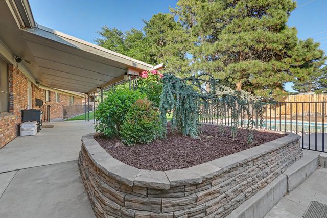 3012 Vermont Street NE, Albuquerque, NM 87110