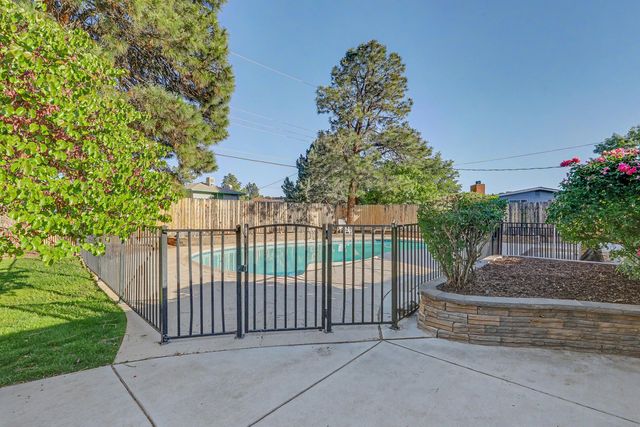 3012 Vermont Street NE, Albuquerque, NM 87110