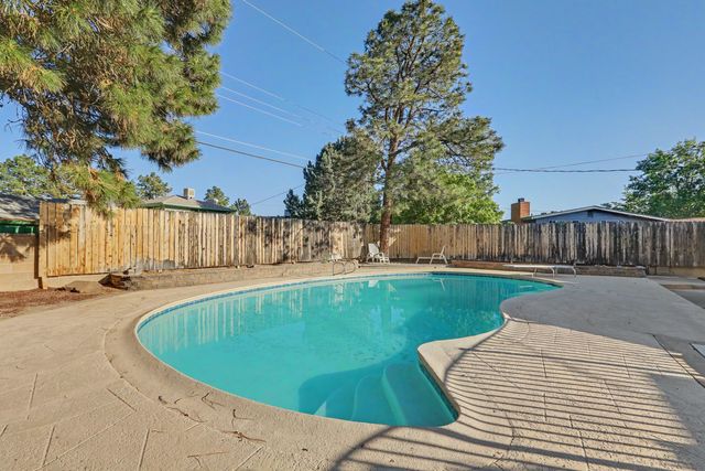 3012 Vermont Street NE, Albuquerque, NM 87110
