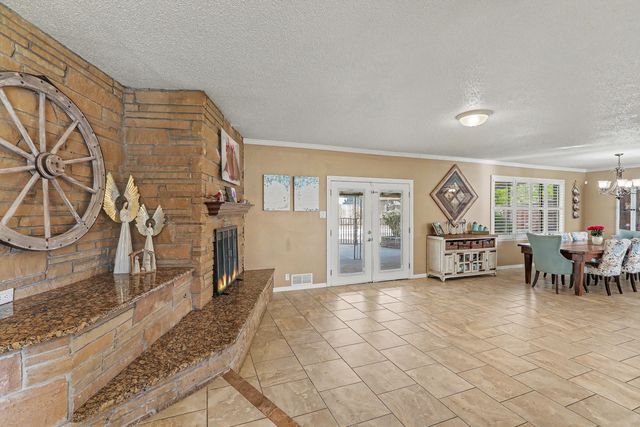 3012 Vermont Street NE, Albuquerque, NM 87110
