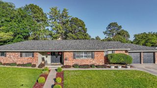 3012 Vermont Street NE, Albuquerque, NM 87110