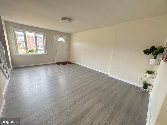 2098 KENT RD, Folcroft, PA 19032