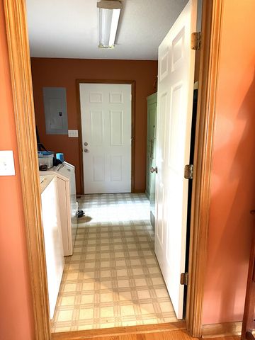 204 Red Bud Dr, Smithville, TN 37166