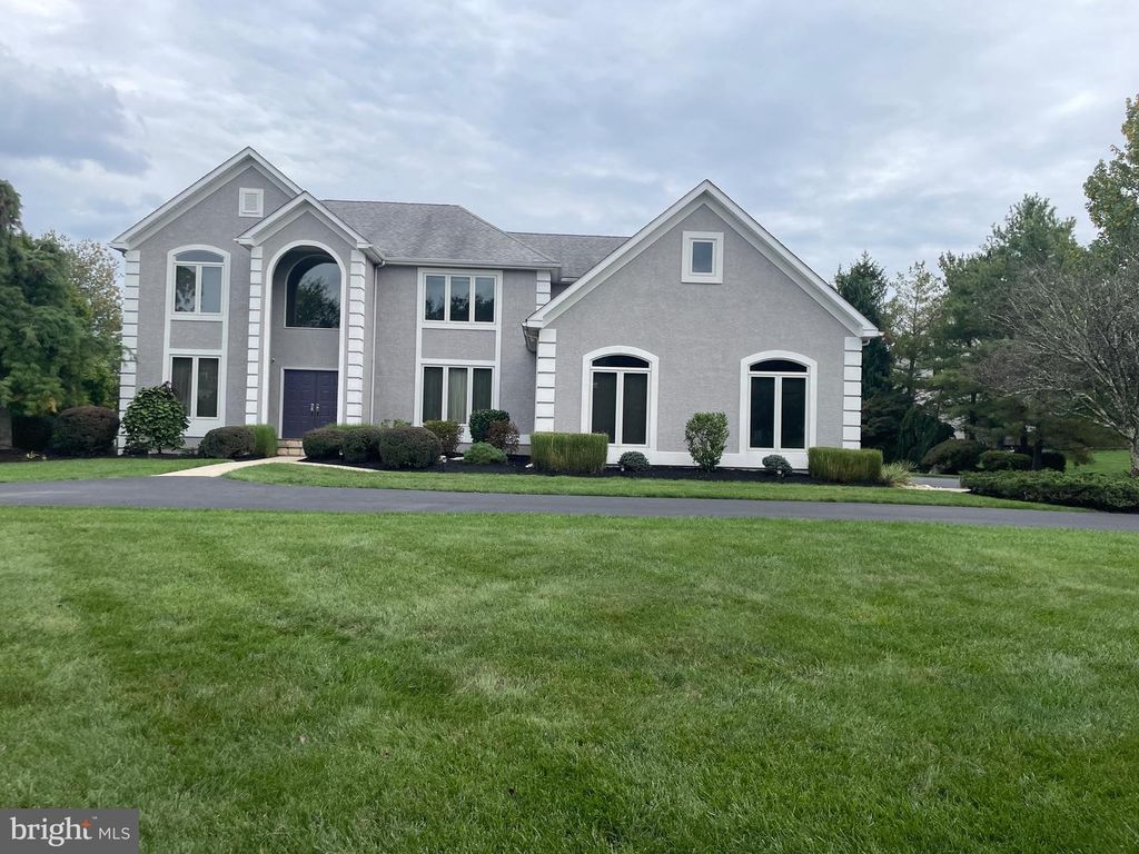 499 GROUSE CIR, Ambler, PA 19002