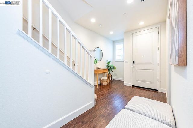 33479 Alvarado Niles Rd, Union City, CA 94587