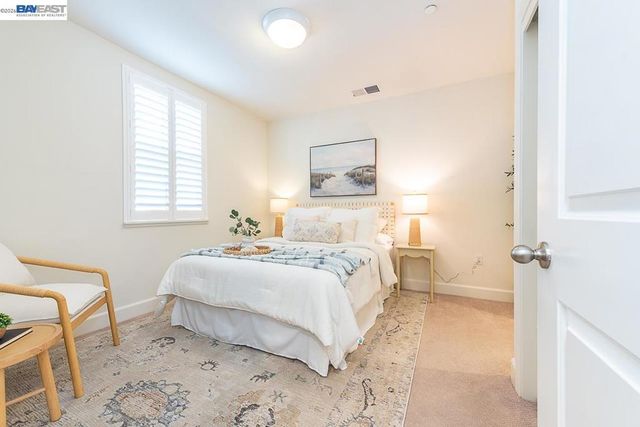 33479 Alvarado Niles Rd, Union City, CA 94587