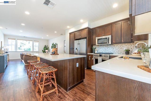 33479 Alvarado Niles Rd, Union City, CA 94587